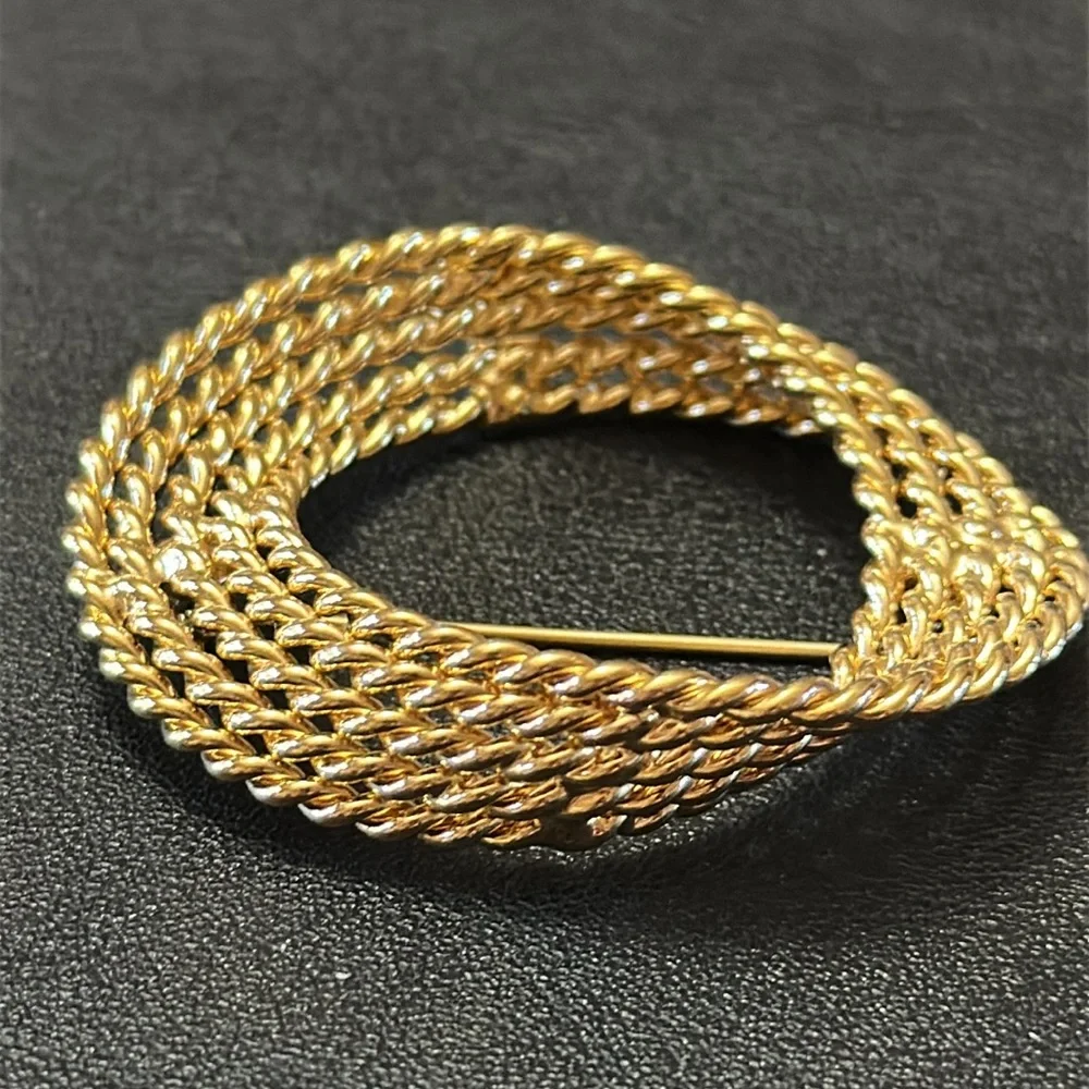 Monet Gold-Tone Quad Rope Infinity Vintage Pin Brooch